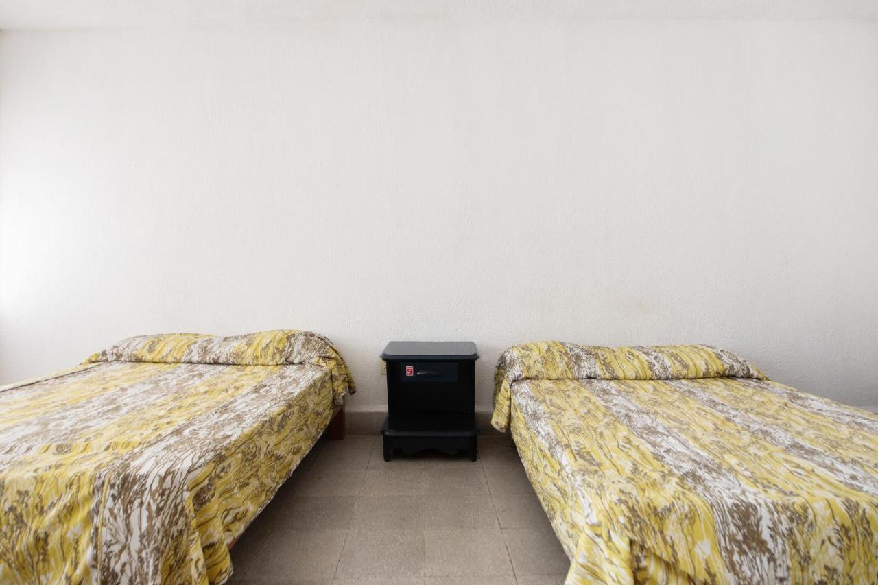 Oyo Hotel Belmar,Caleta, Acapulco Eksteriør billede